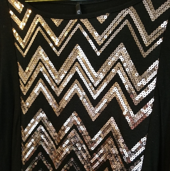 Emma Rose Batwing Sleeve Blouse W/ Gold Sequins - Picture 4 of 5